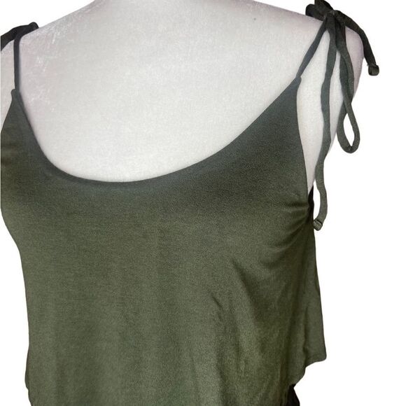 Express ruffled smocked flowy crop top size XS - Picture 3 of 6